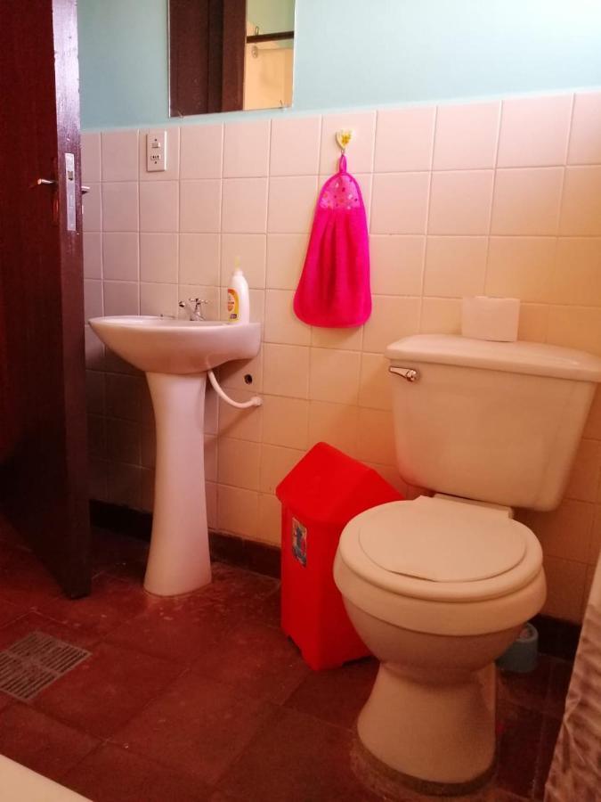 Casa Treveris - Non Profit Hostel Сукре Экстерьер фото