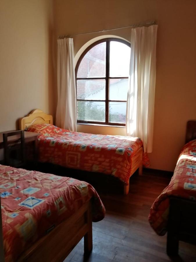 Casa Treveris - Non Profit Hostel Сукре Экстерьер фото